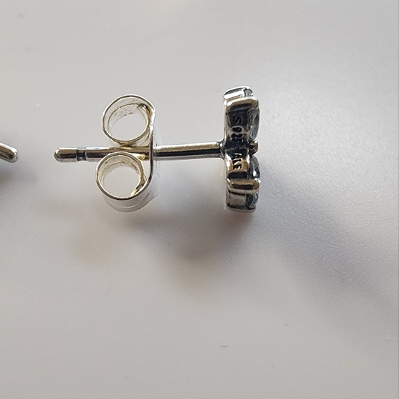 Pandora Sparkling Snowflake Stud Earrings - Picture 9 of 9